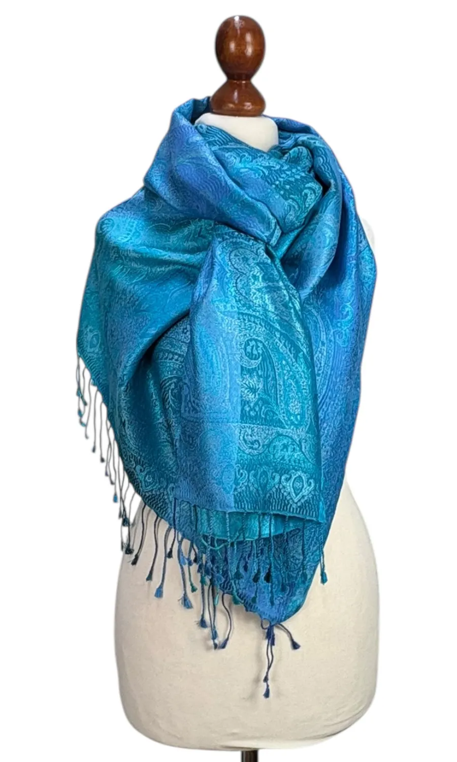 Mohini - großer Seidenschal  mit einzigartigem Muster