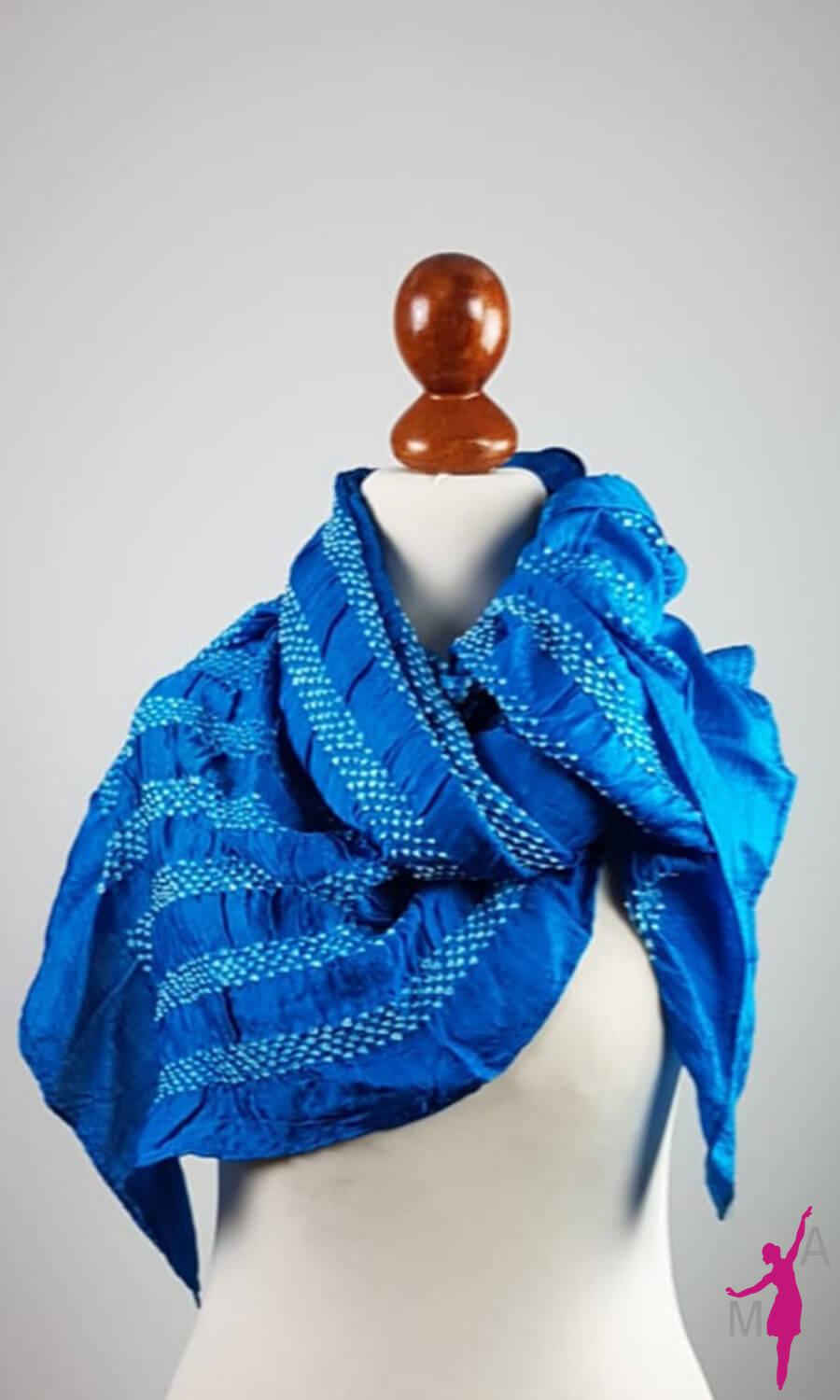  "Blue" -Tie Dye Semi Stola aus reiner Seide