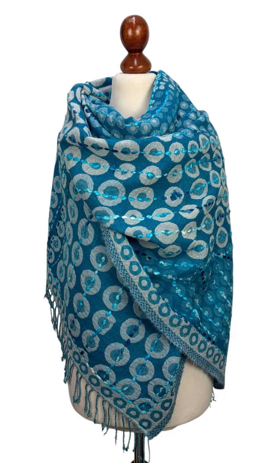 Mohini - großer bestickter Merinoschal