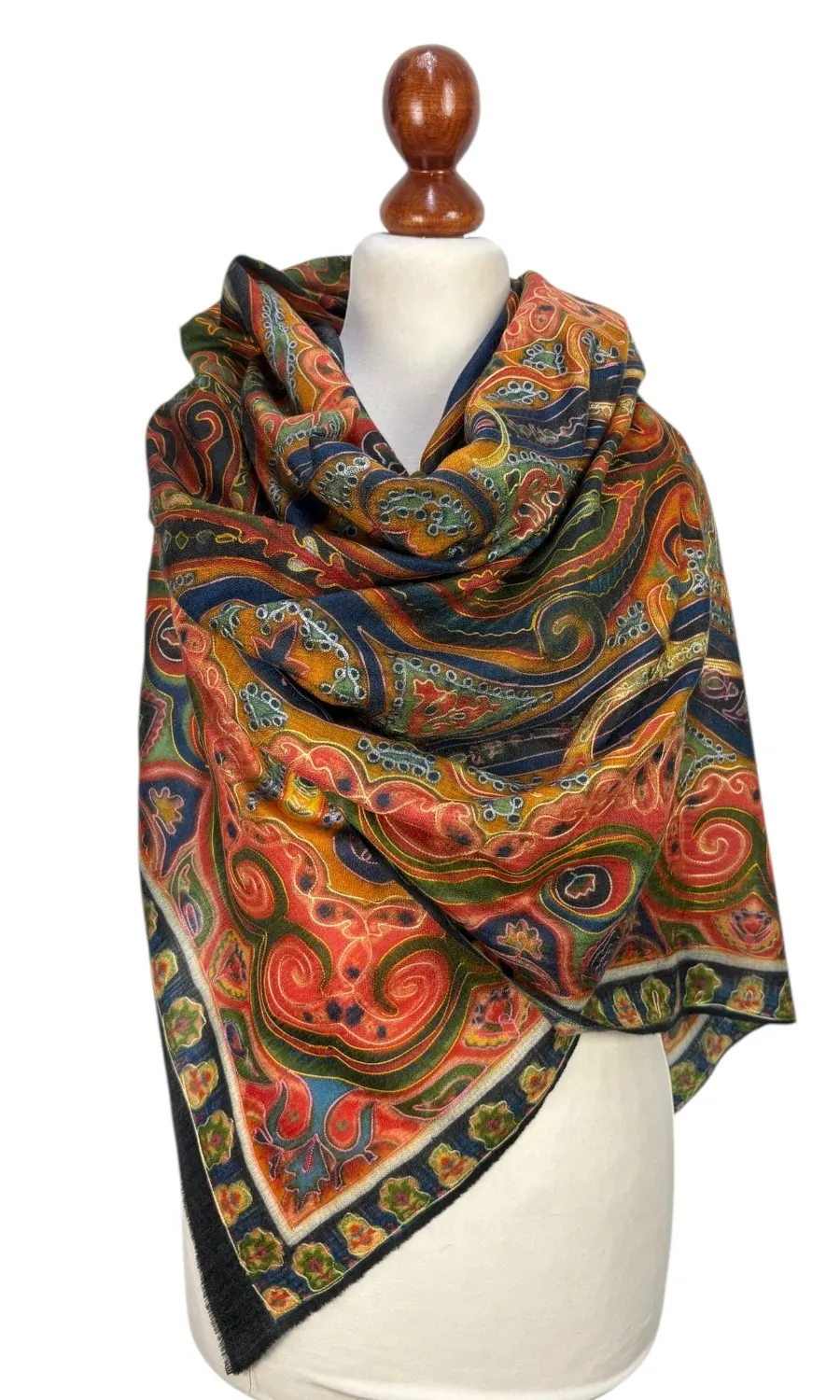 Mohini - großer Schal in edlem Materialmix 