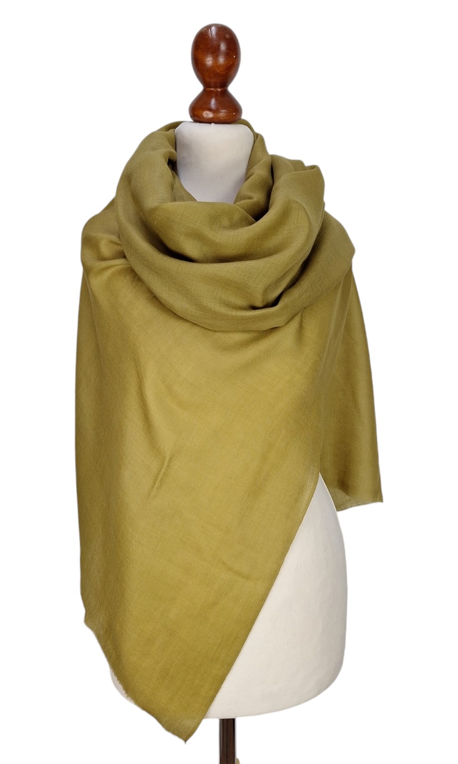 Mohini - großer Schal aus zarter Kaschmirwolle  Mohini - großer Schal aus zarter Kaschmirwolle