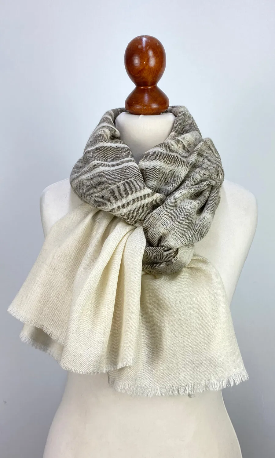 Mohini   -  großer Schal aus Pashminawolle