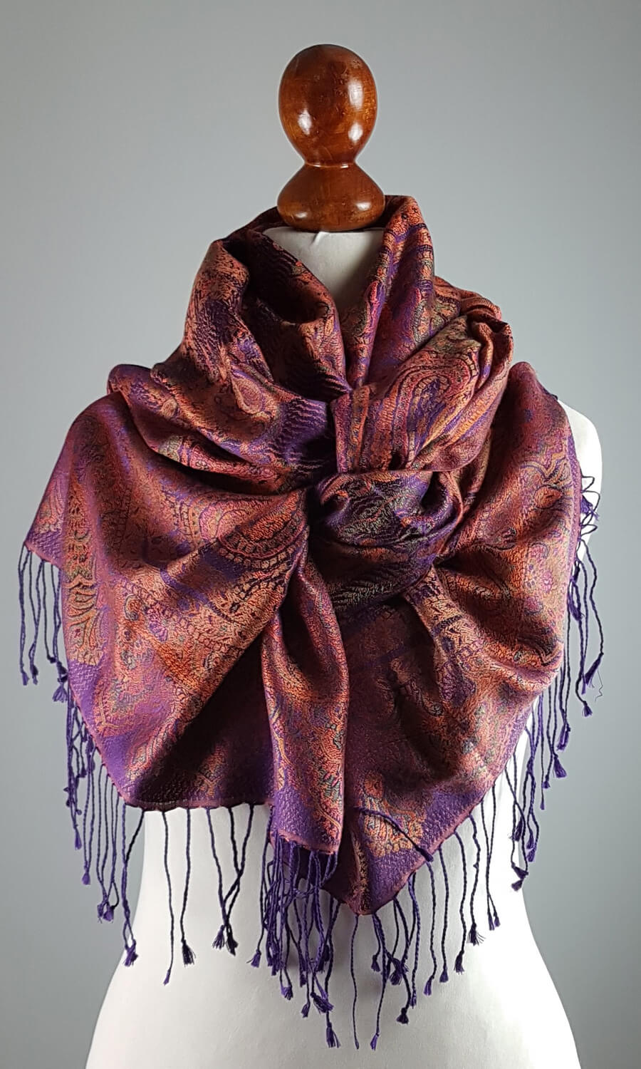 Mohini - großer Seidenschal  mit einzigartigem Muster  