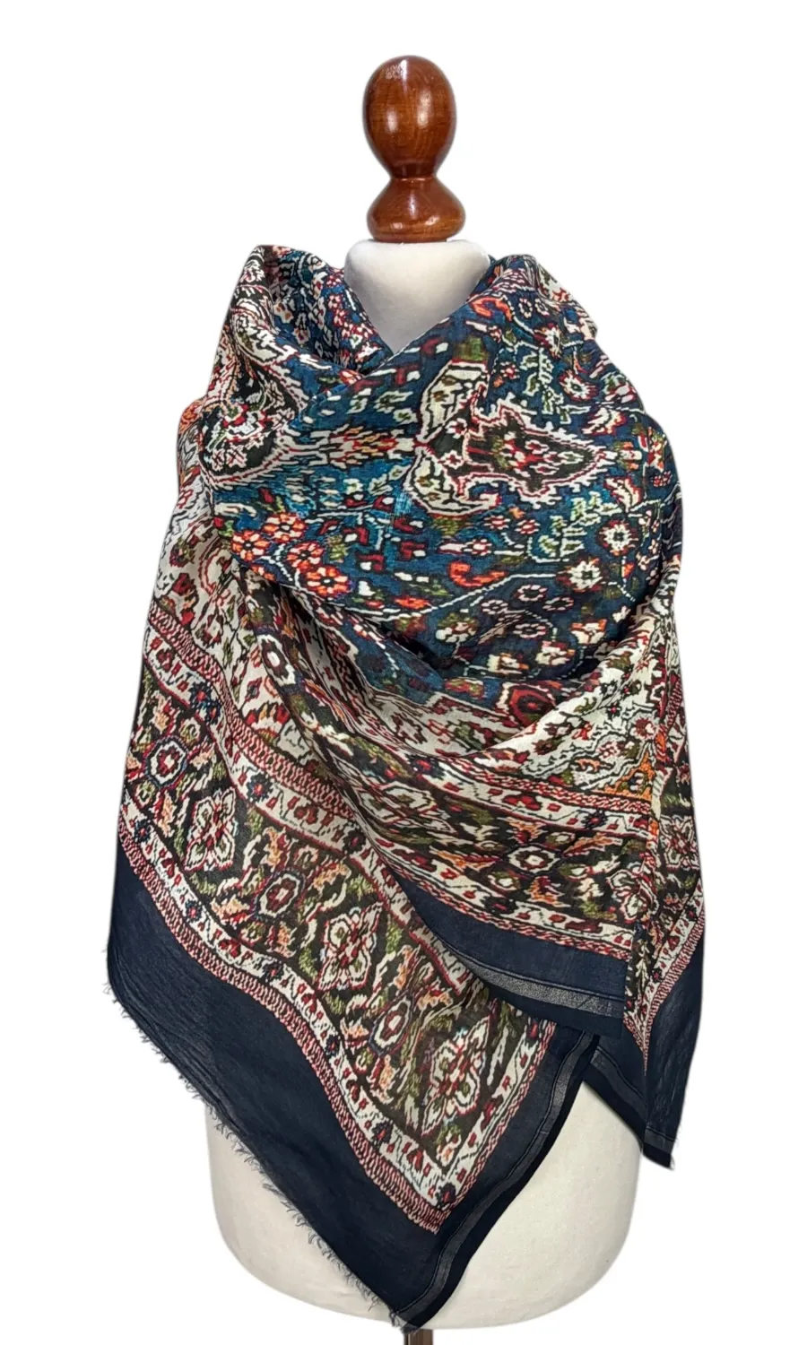 Mohini - großer Schal in edlem Materialmix  