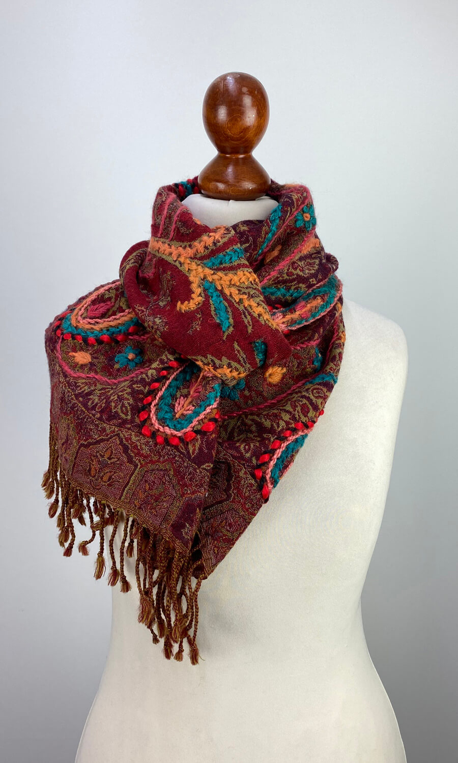 Basima - schmaler  bestickter Schal aus Merinowolle