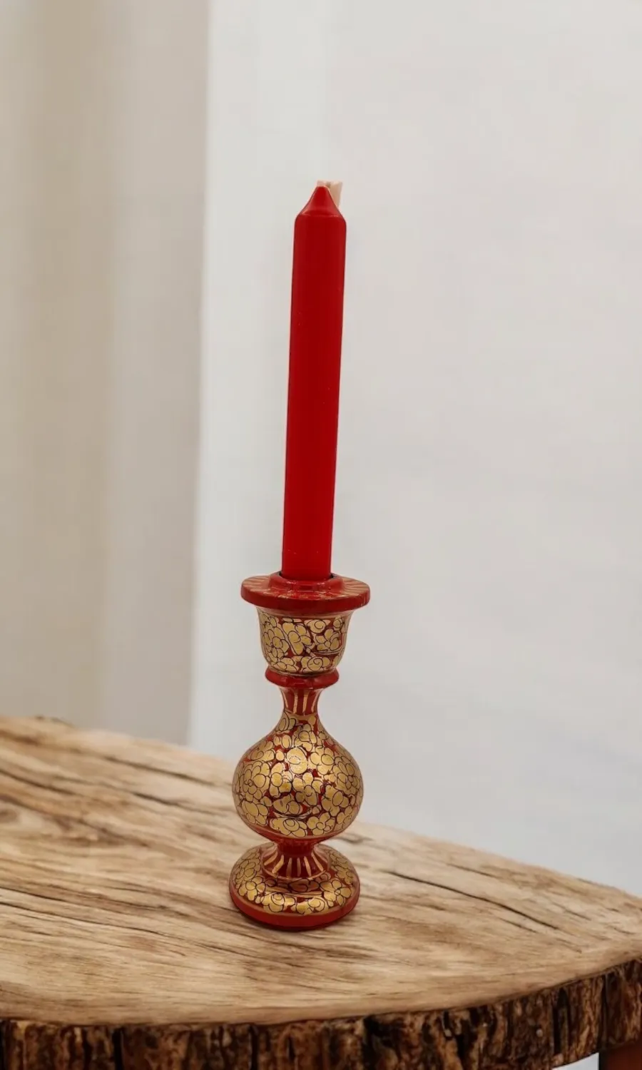 handbemalter Kerzenständer aus Holzmaché 