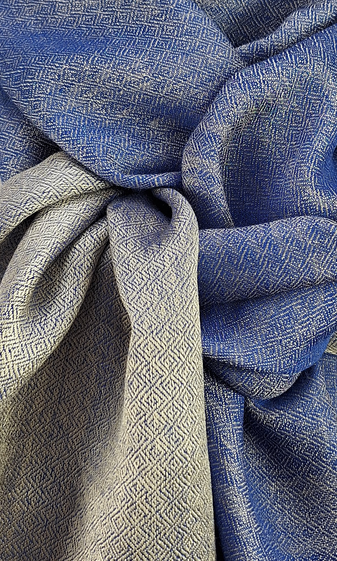 Blue Pearl - schmaler  Schal aus Kaschmir und Seide