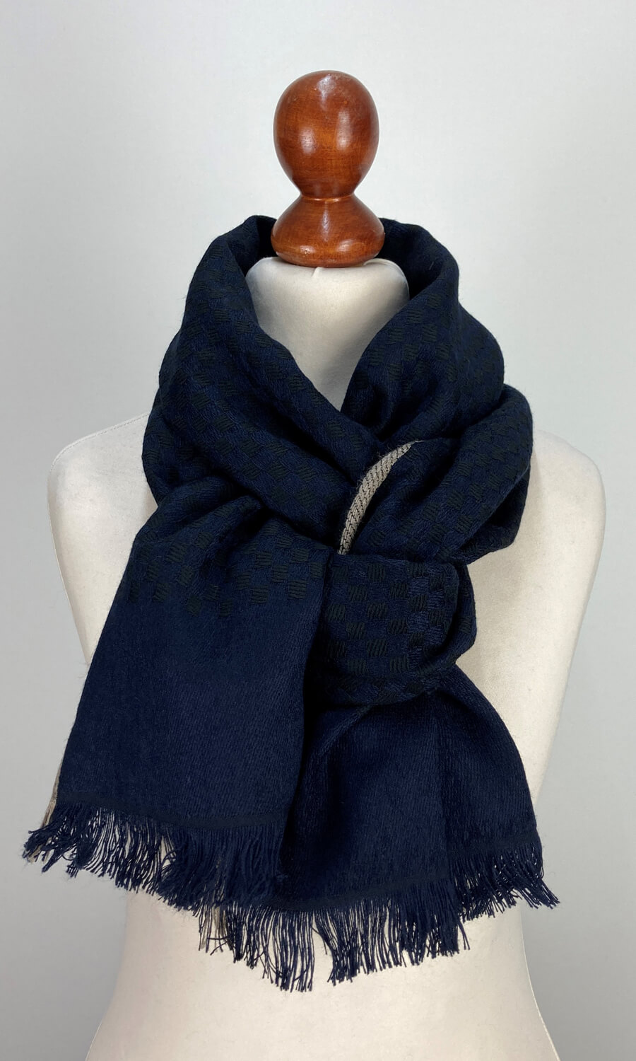 New Design Nairo  - modischer Wollschal 