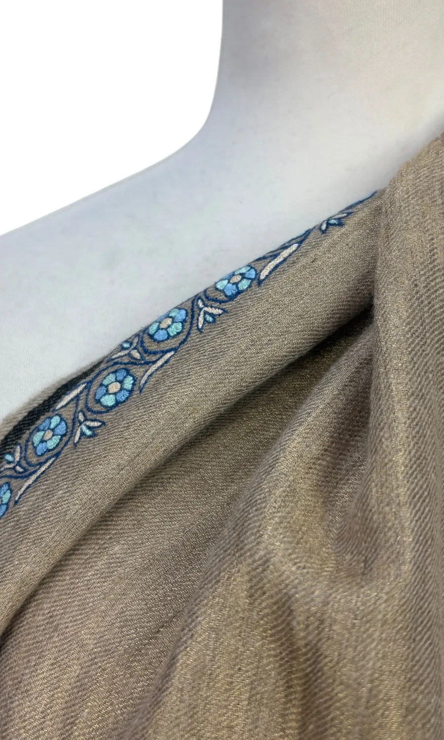 Handbestickter großer Schal aus Pashminawolle - Mohini