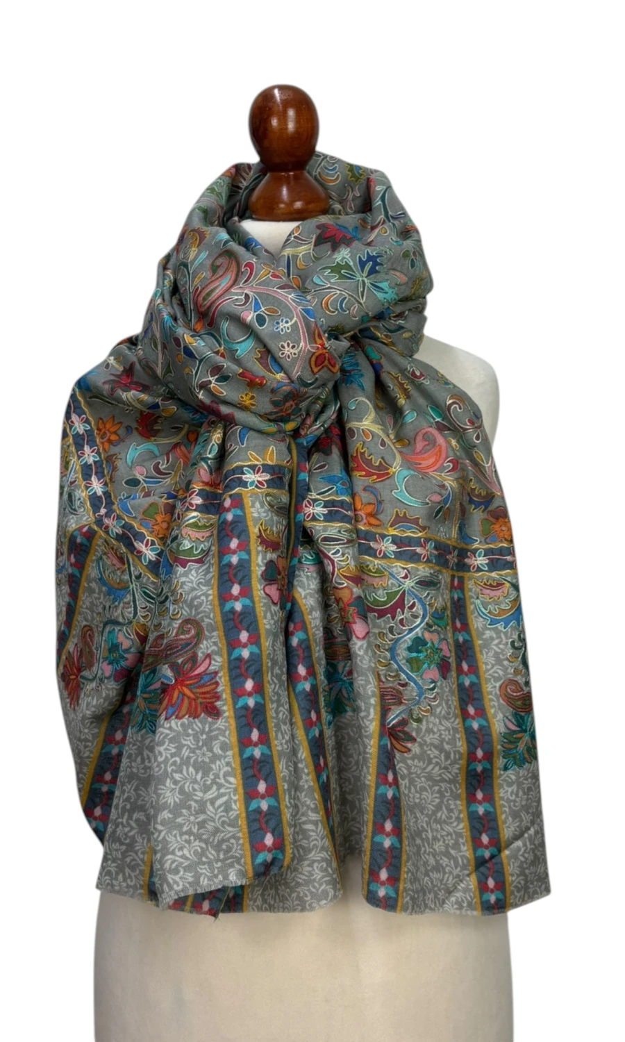 Mohini - großer Schal in edlem Materialmix