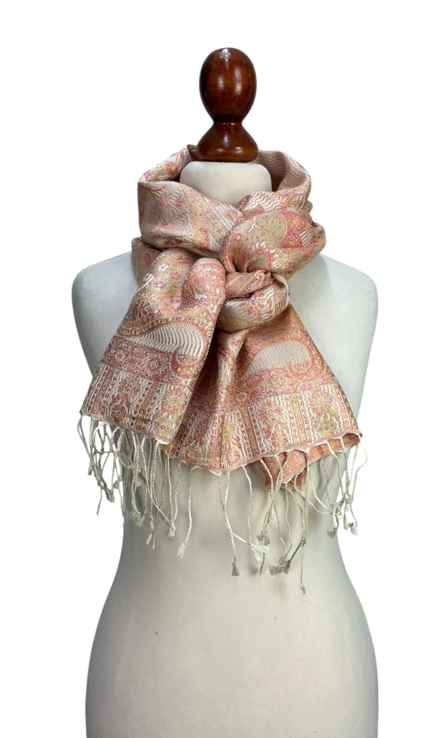   Mohini - Seidenschal mit zeitlos schönem Muster