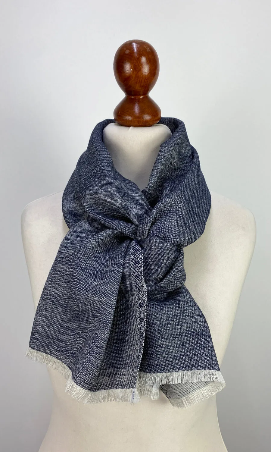 Mohini- schmaler Schal aus reiner Merinowolle 