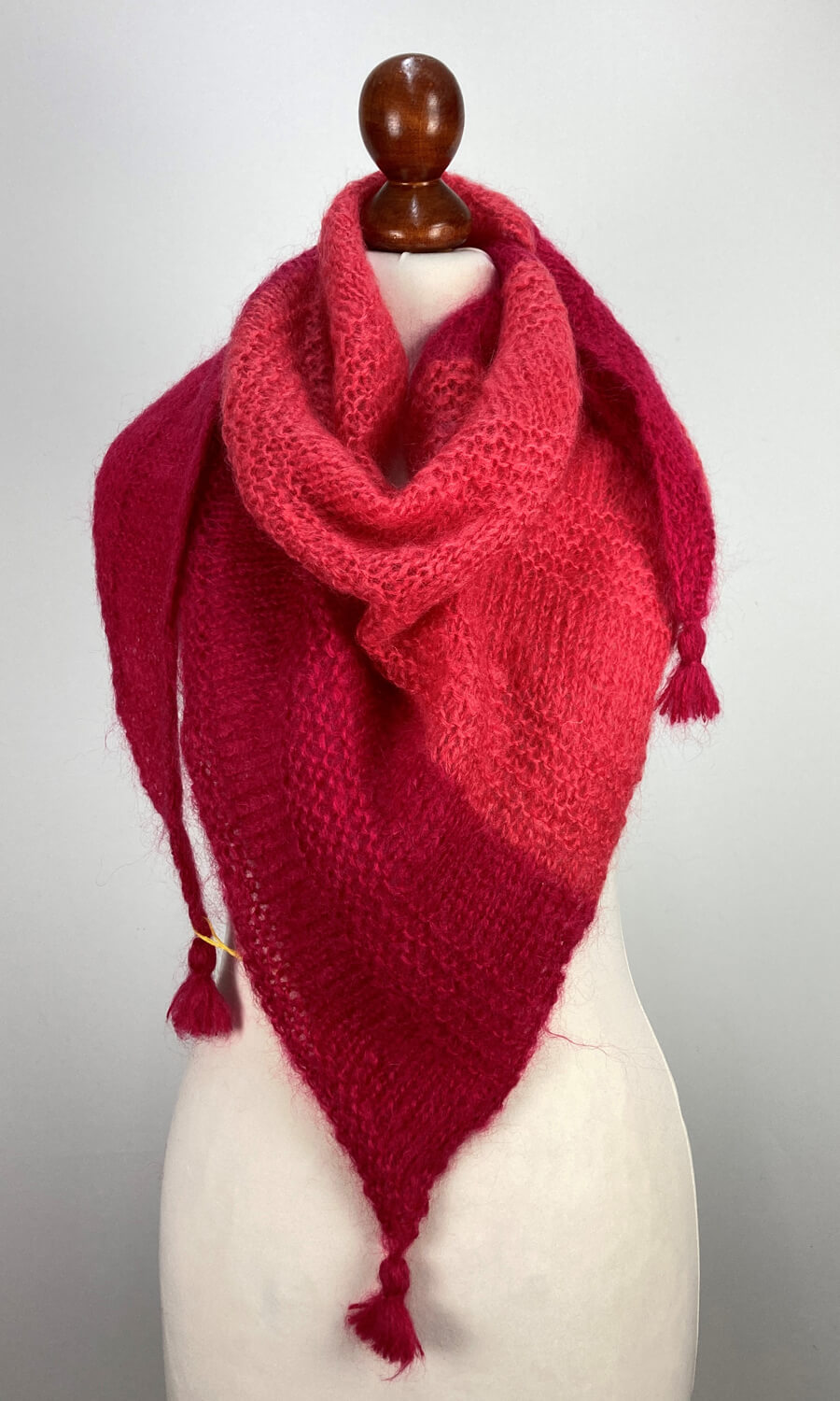 Warme Wolke  - handgestricktes Dreieckstuch