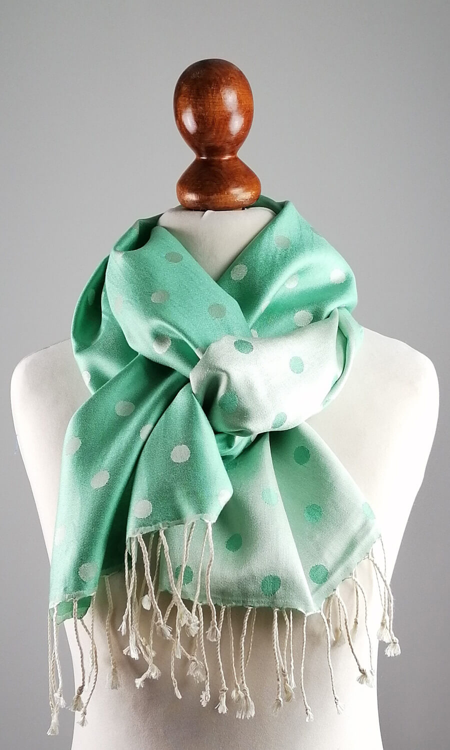 Mohini - schmaler  Seidenschal mit Punktemuster Mohini - schmaler  Seidenschal mit Punktemuster