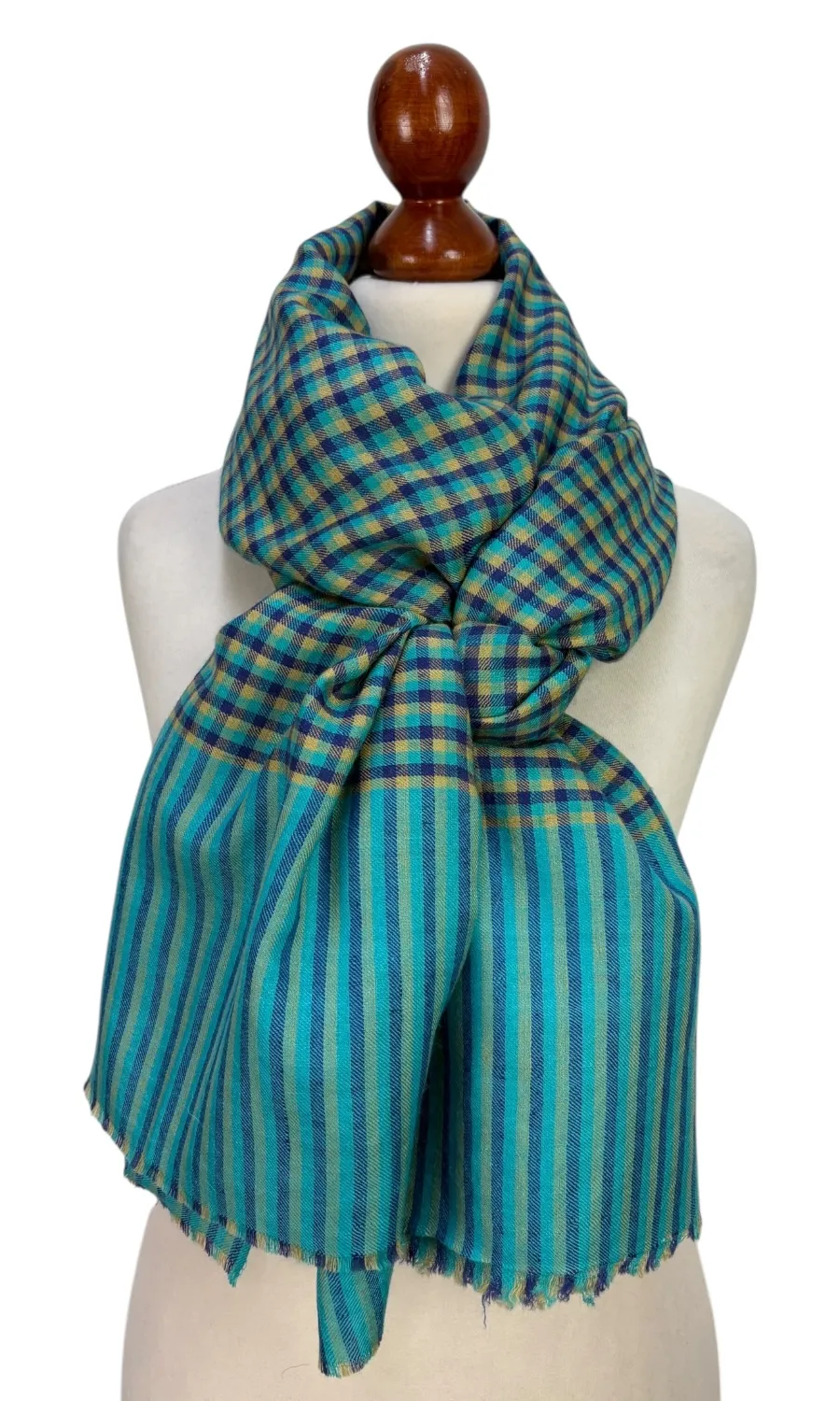 Mohini - großer Schal aus reiner Pashminawolle Mohini - großer Schal aus reiner Pashminawolle