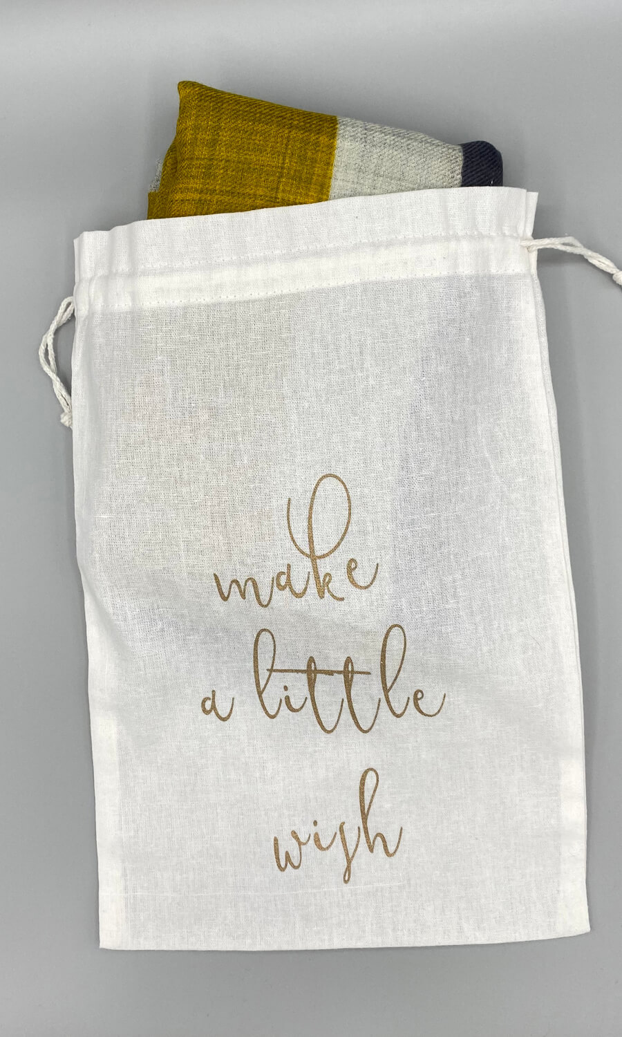 kleine Aufbewahrungs-/Geschenktasche für Schals kleine Aufbewahrungs-/Geschenktasche für Schals