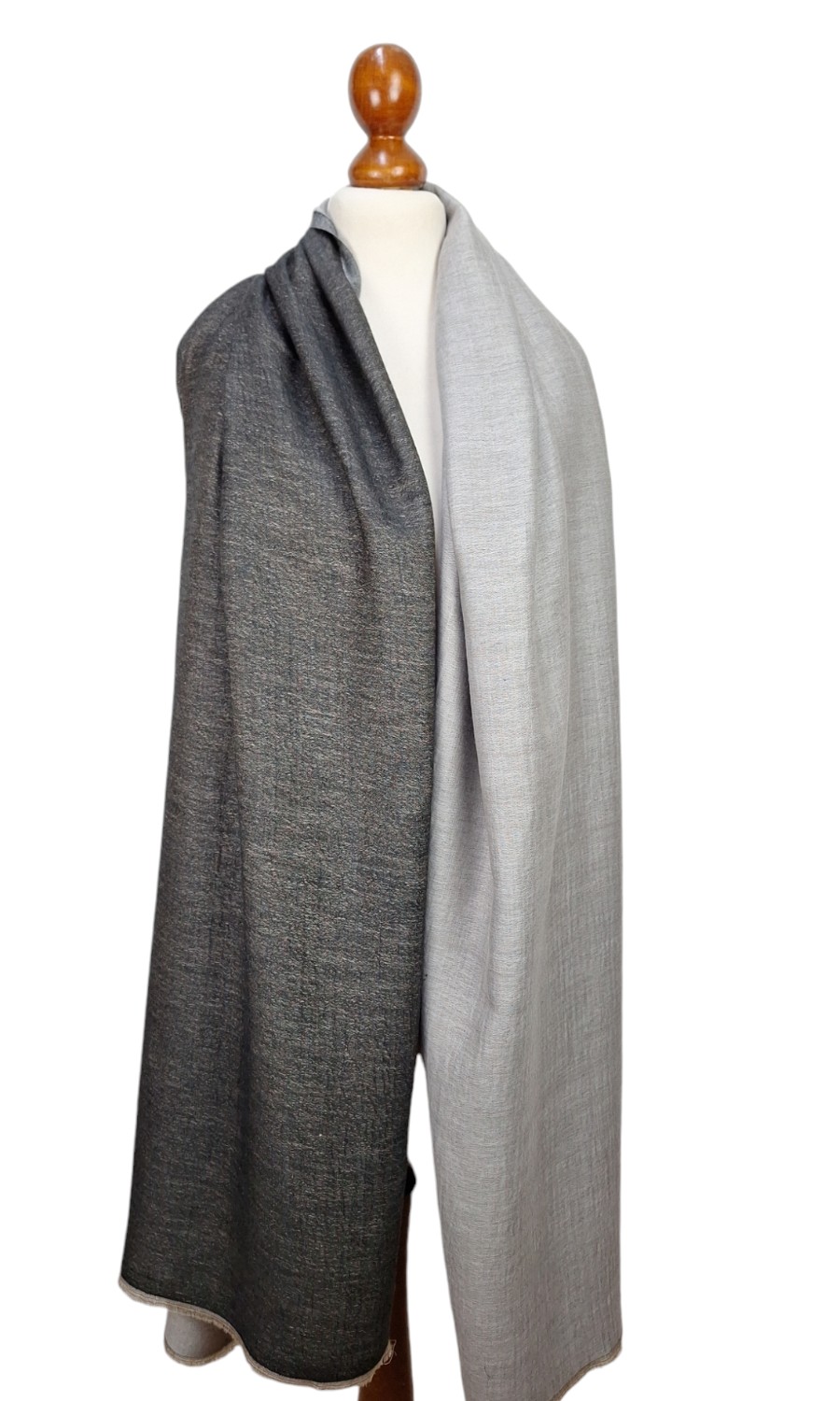 Großer zweifarbiger Wollschal - Mohini - Elegante Damen Stola