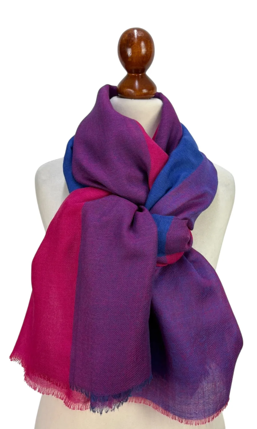 Mohini - großer Schal aus feiner Wolle