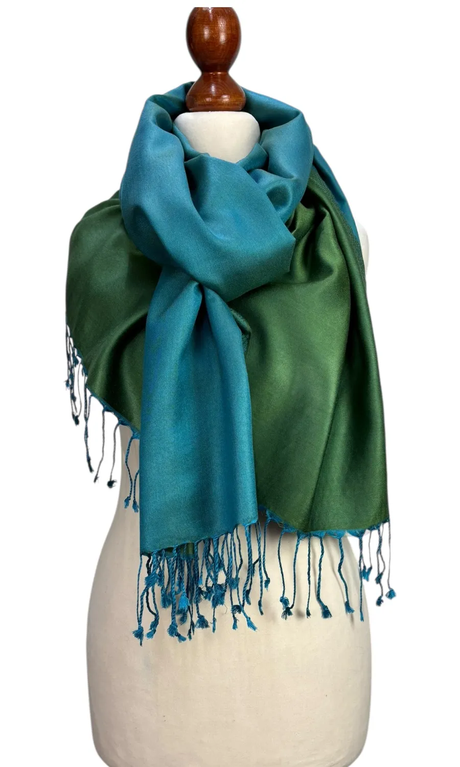 Mohini - großer zweifarbiger Schal aus reiner Seide