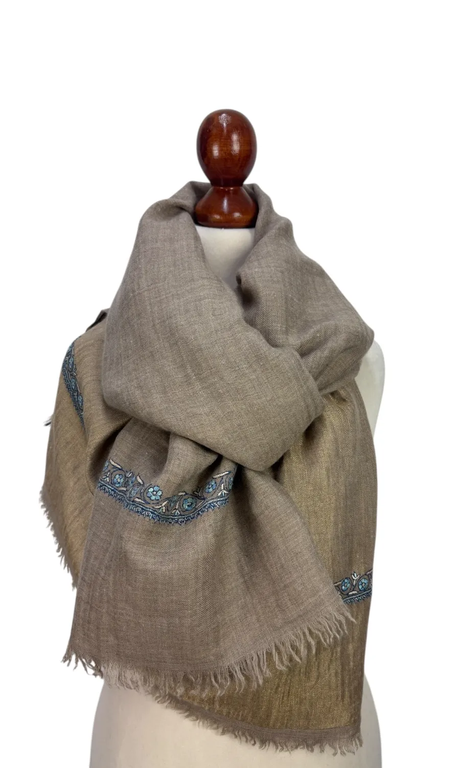 Handbestickter großer Schal aus Pashminawolle - Mohini