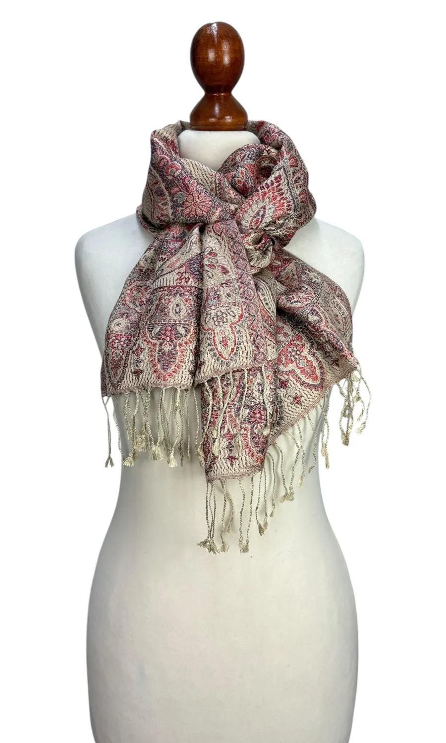   Mohini - Seidenschal mit zeitlos schönem Muster 