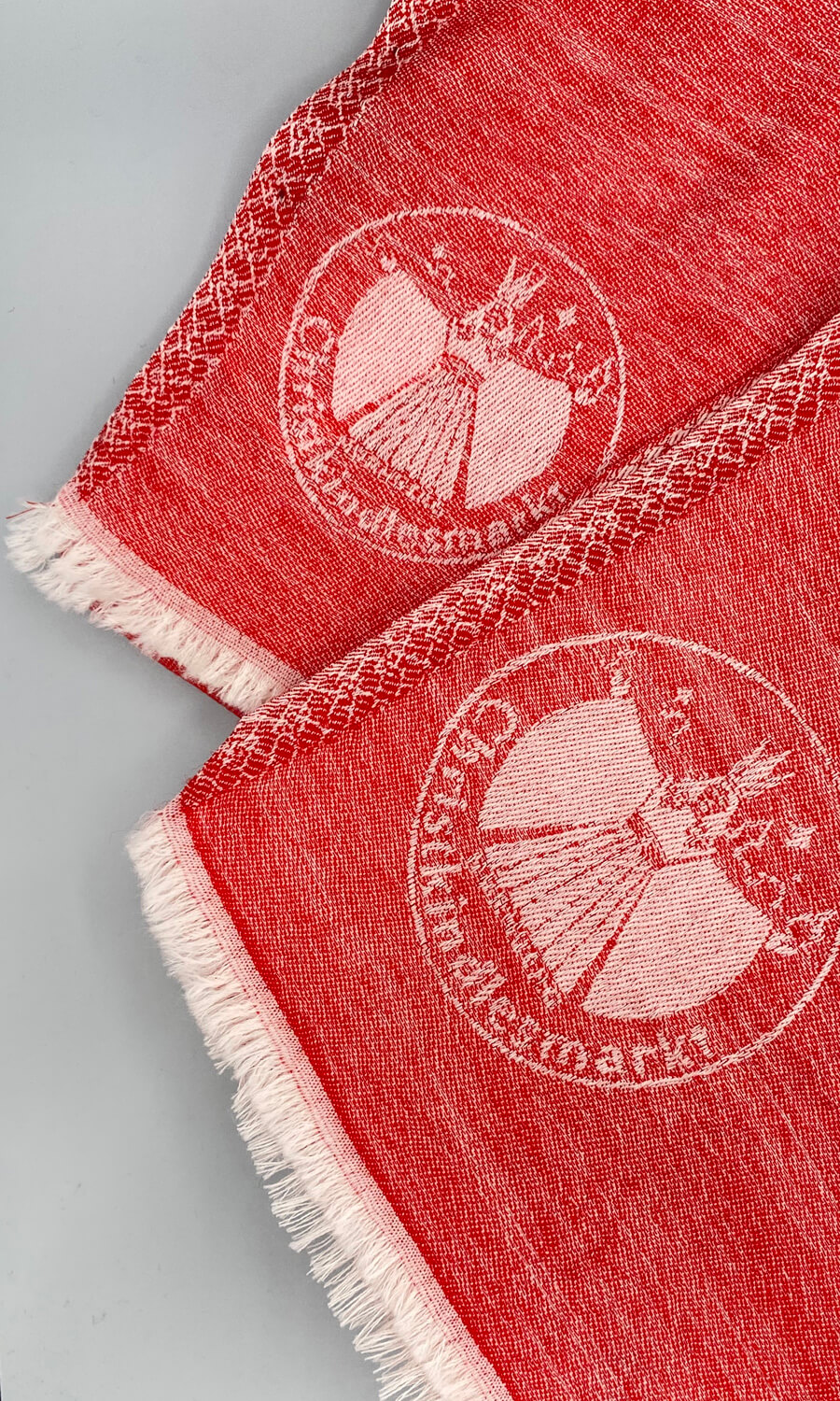 Schal aus Merinowolle mit Christkindlesmarkt Logo