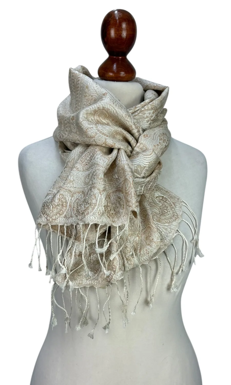   Mohini - Seidenschal mit zeitlos schönem Muster 