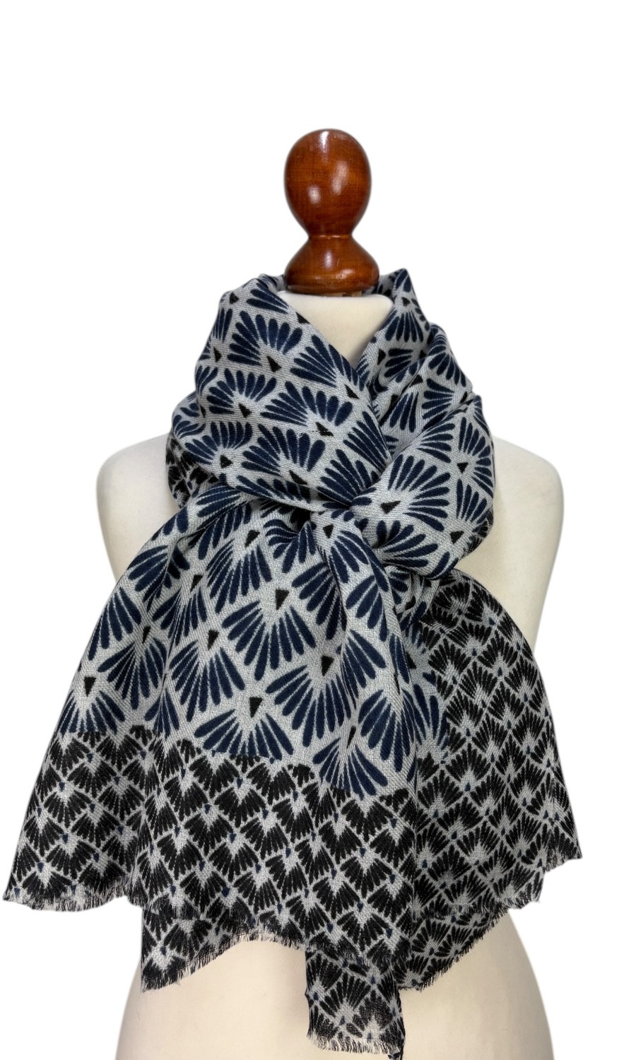 Mohini - großer gemusterter Schal aus Merinowolle