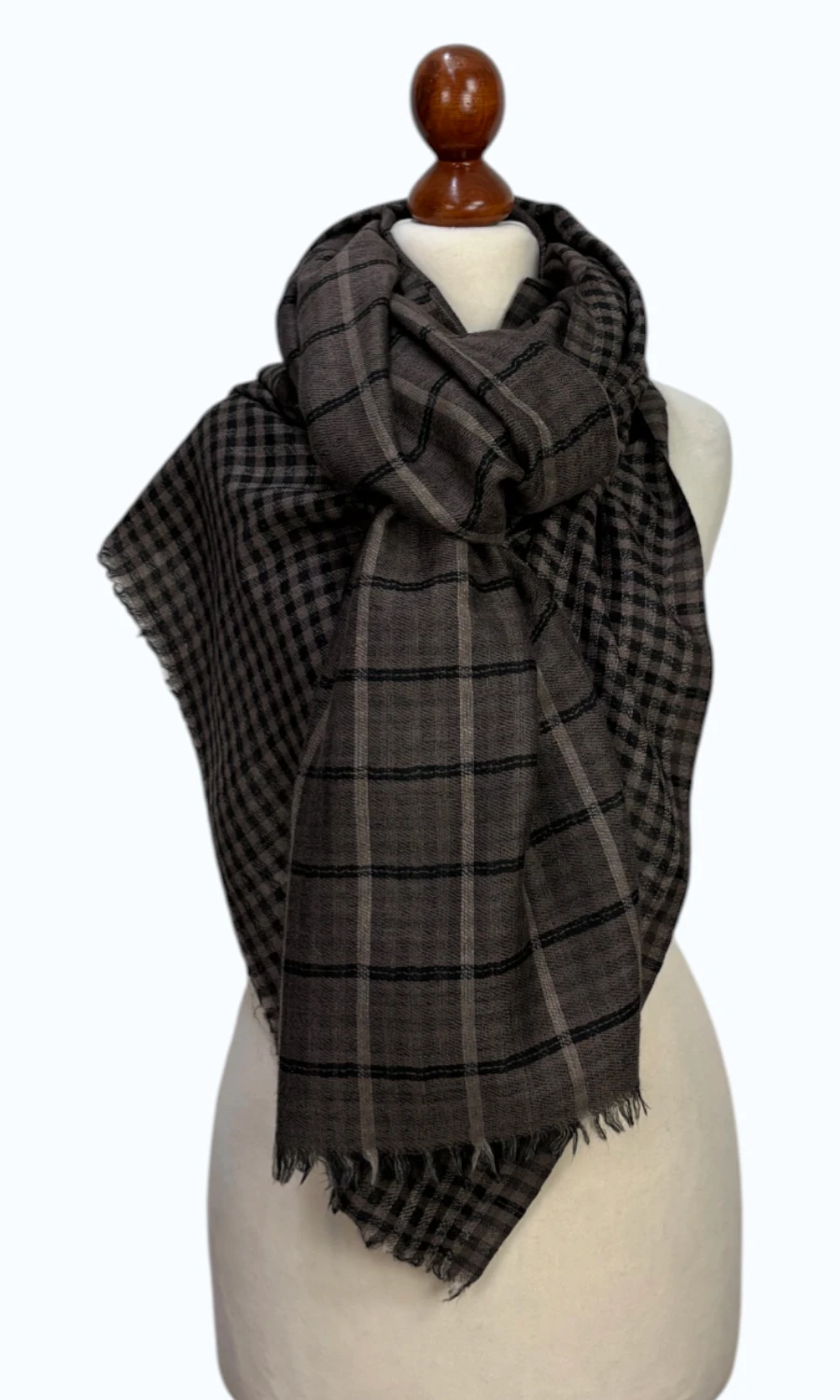 Mohini  - großer Schal aus feiner Wolle