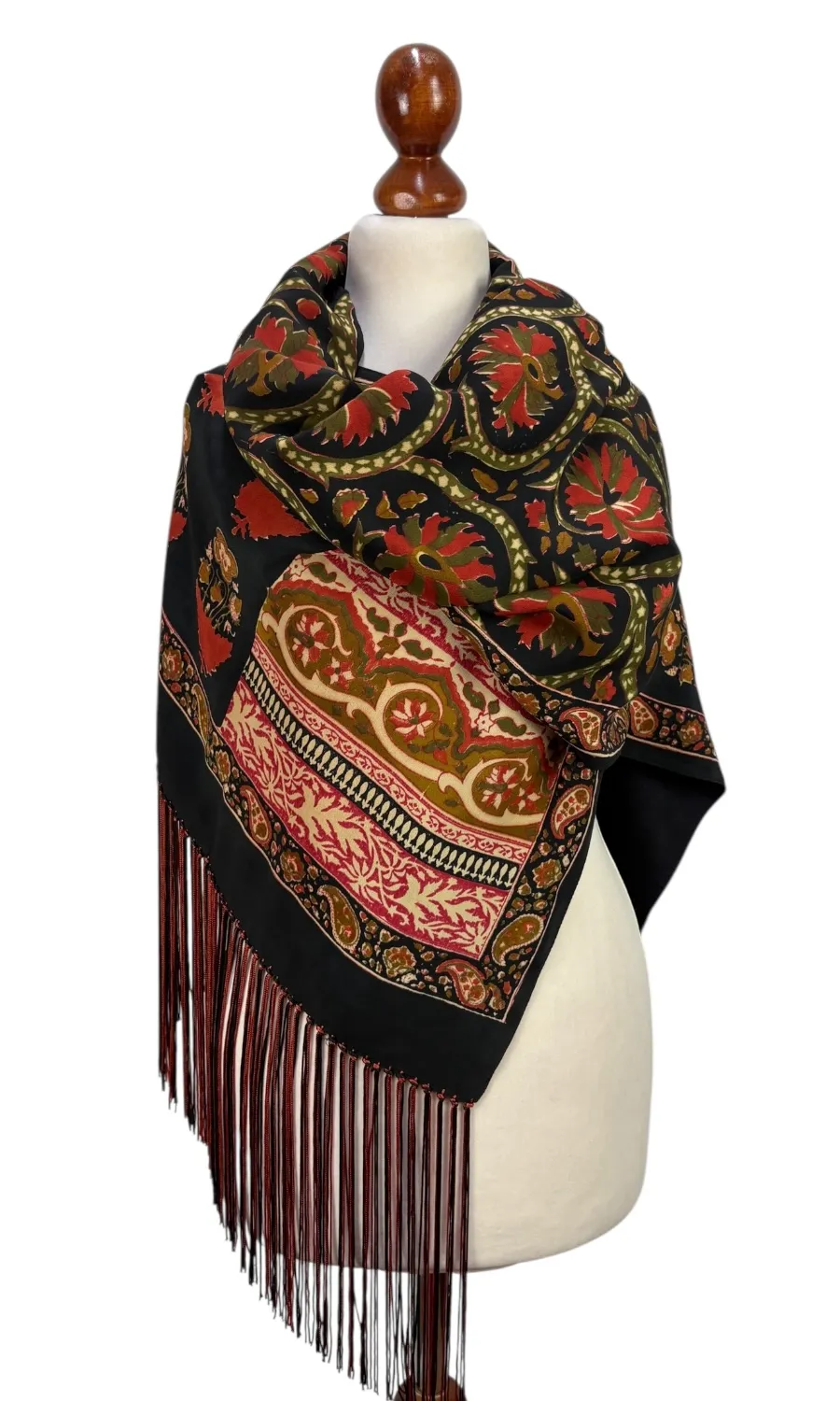 Mohini - großer Seidenschal mit langen Fransen