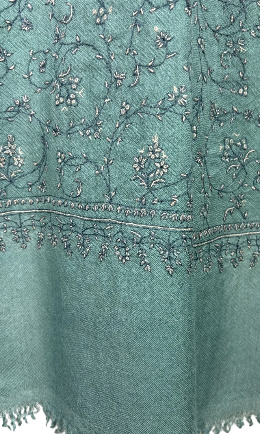 Handbestickter großer Schal aus Pashminawolle - Mohini