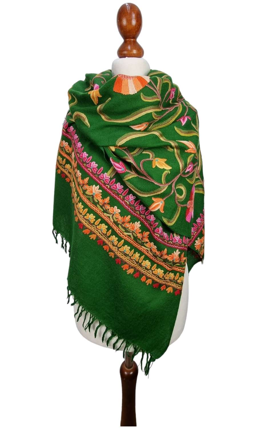 Mohini - großer Kaschmirschal  mit Ari Bestickung   Mohini - großer Kaschmirschal  mit Ari Bestickung