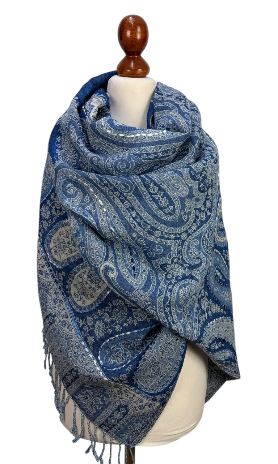 Mohini - großer bestickter Merinoschal