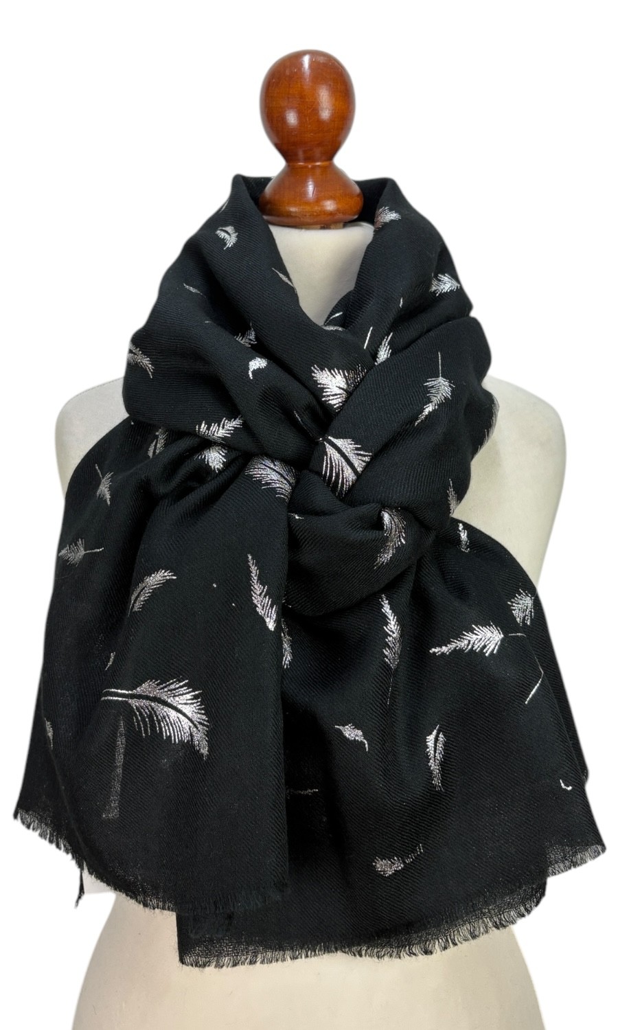 Mohini - großer Kaschmirschal mit elegantem Blättermuster