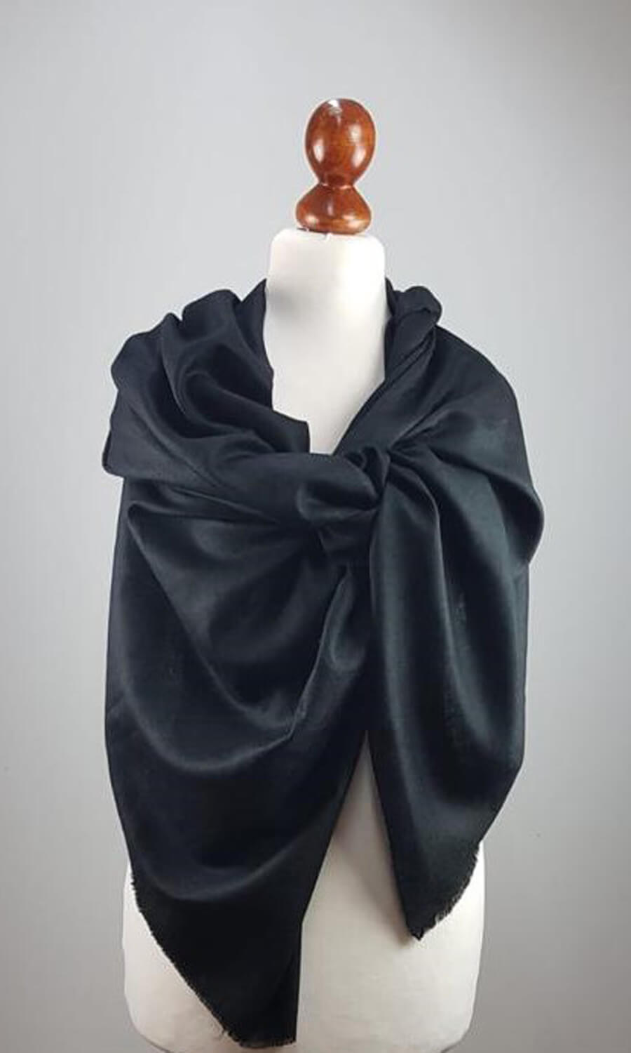"Black Beauty" - handgewebte Pashmina Stola 
