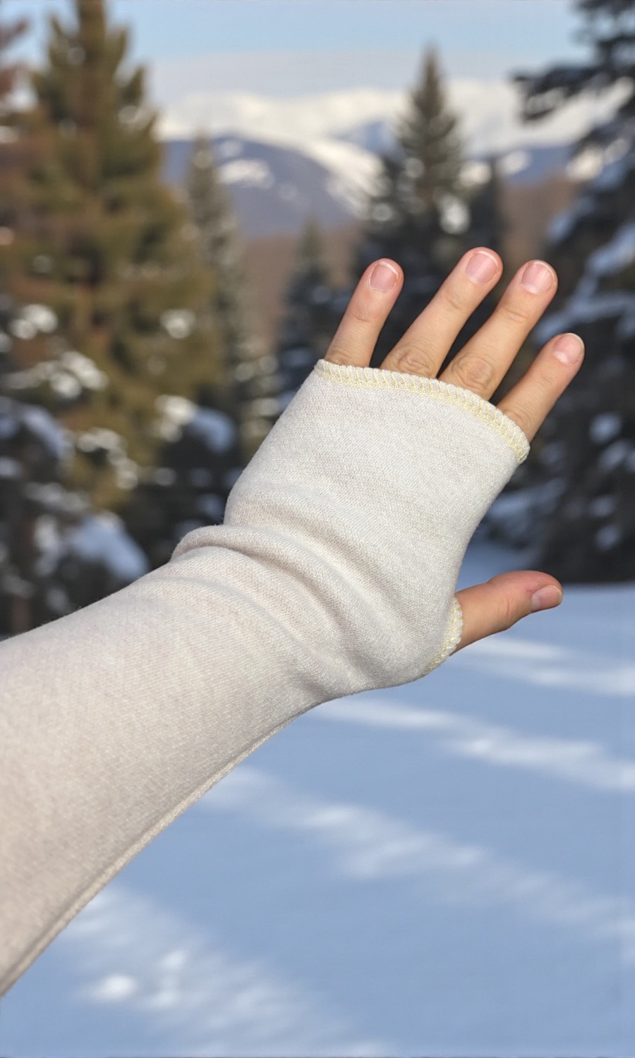 Mohini - handgefertigte Stulpen aus Lambswool -Jersey