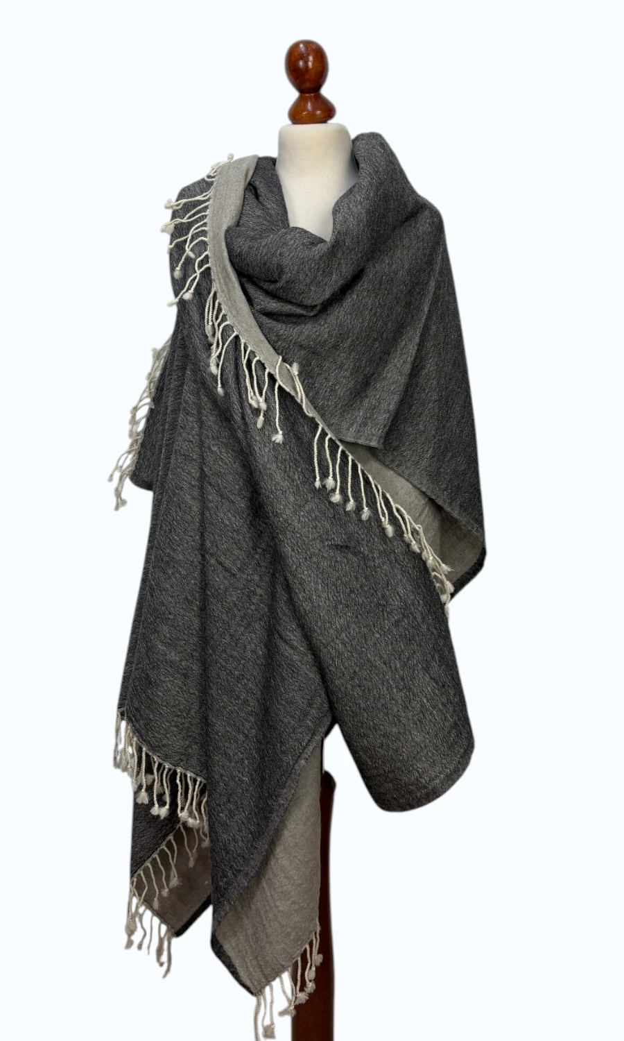 Mohini - Zweifarbiges Cape aus Merinowolle