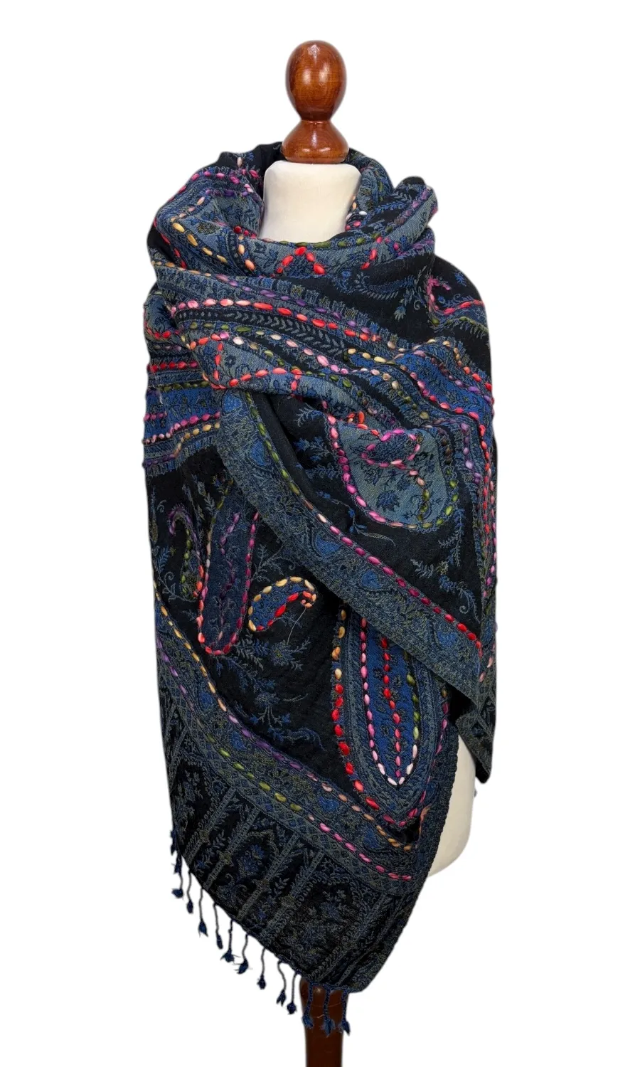 Mohini - großer bestickter Merinoschal